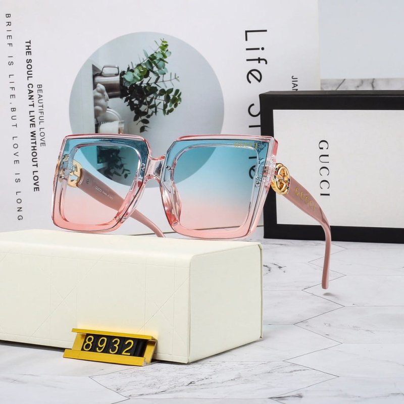 Gucci Luxurious Square Sunglasses